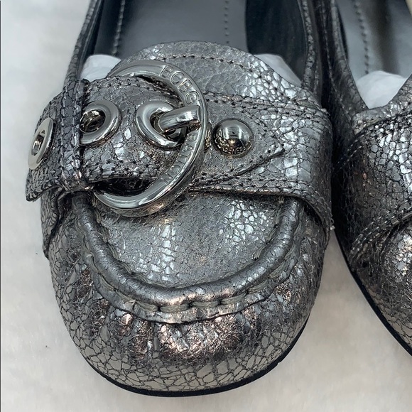 BCBGeneration Dinia Pewter Crackle Metallic Flats - Picture 5 of 9